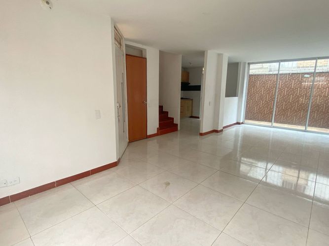 Casa de 4 alcobas en venta en Rincón De Zaragoza, Jamundí, 216 m² · foto 3 de 19
