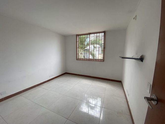 Casa de 4 alcobas en venta en Rincón De Zaragoza, Jamundí, 216 m² · foto 14 de 19