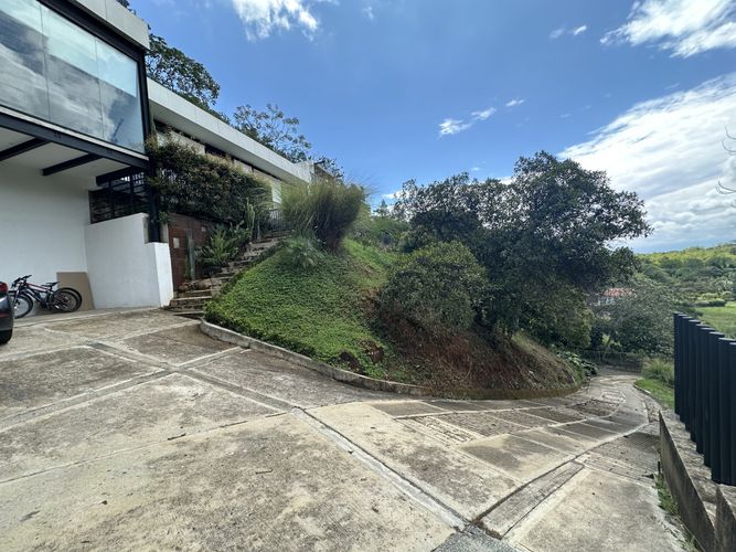 Casa de 4 alcobas en venta en Las Mercedes, Jamundí, 330 m² · foto 3 de 24