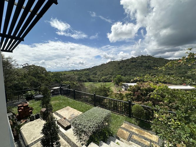 Casa de 4 alcobas en venta en Las Mercedes, Jamundí, 330 m² · foto 6 de 24