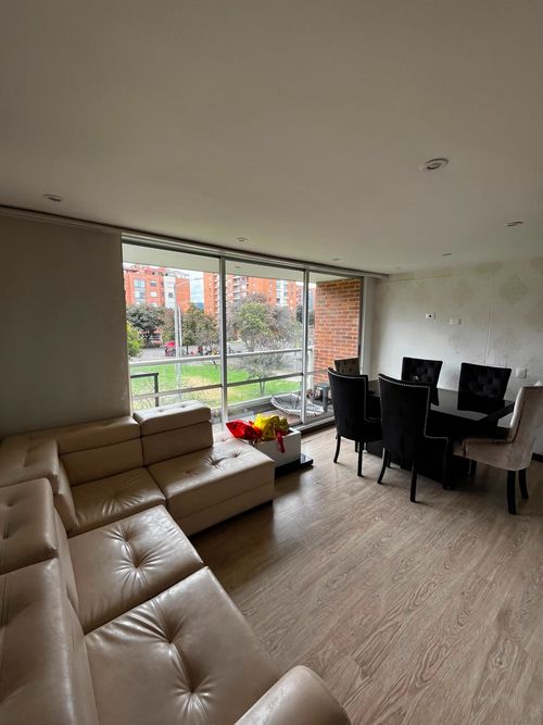 Apartamento de 3 alcobas en venta en Colina Campestre, Bogotá, 125 m² · foto 3 de 24