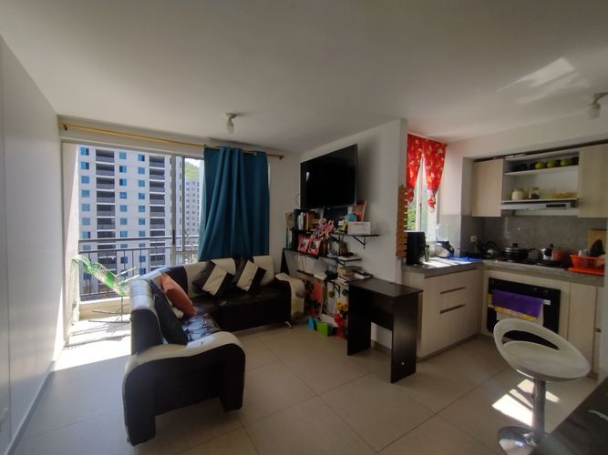 Apartamento de 3 alcobas en venta en Arroyohondo, Yumbo, 51 m² · foto 2 de 17
