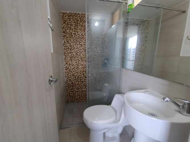 Apartamento de 3 alcobas en venta en Arroyohondo, Yumbo, 51 m² · foto 5 de 17