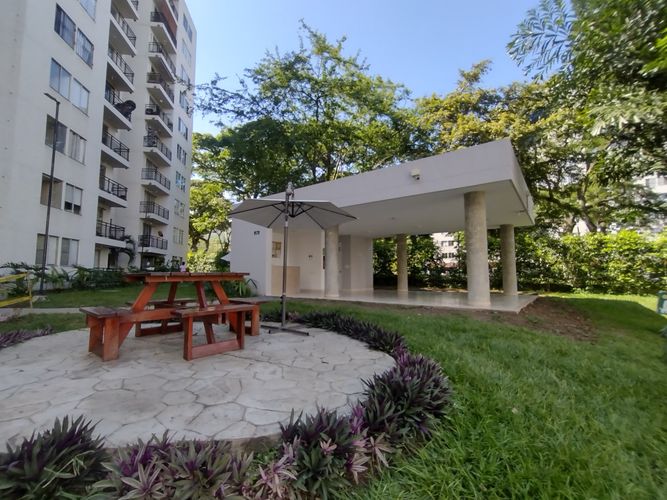 Apartamento de 3 alcobas en venta en Arroyohondo, Yumbo, 51 m² · foto 10 de 17