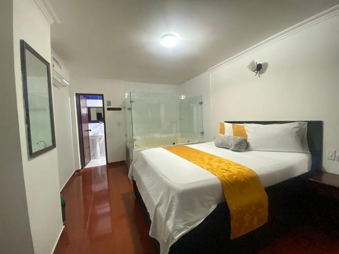Apartamento de 20 alcobas en venta en Prados Del Norte, Cali, 700 m² · foto 16 de 22