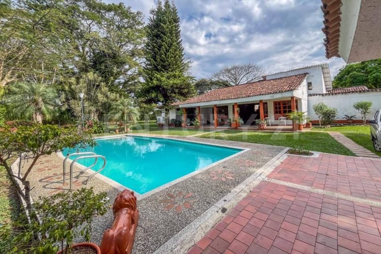 Casa de 6 alcobas en venta en Libertadores, Jamundí, 683 m² · foto 18 de 22