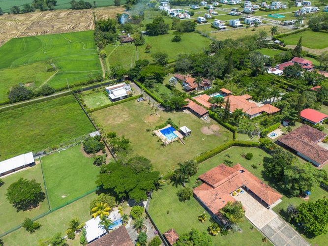 Casa de 3 alcobas en venta en Paso De La Bolsa, Jamundí, 386 m² · foto 4 de 24