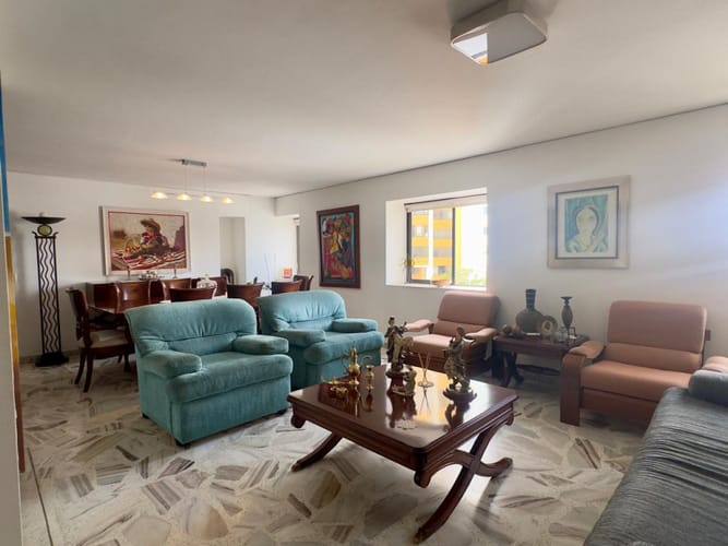 Apartamento de 3 alcobas en venta en Los Cambulos, Cali, 154 m² · foto 7 de 24