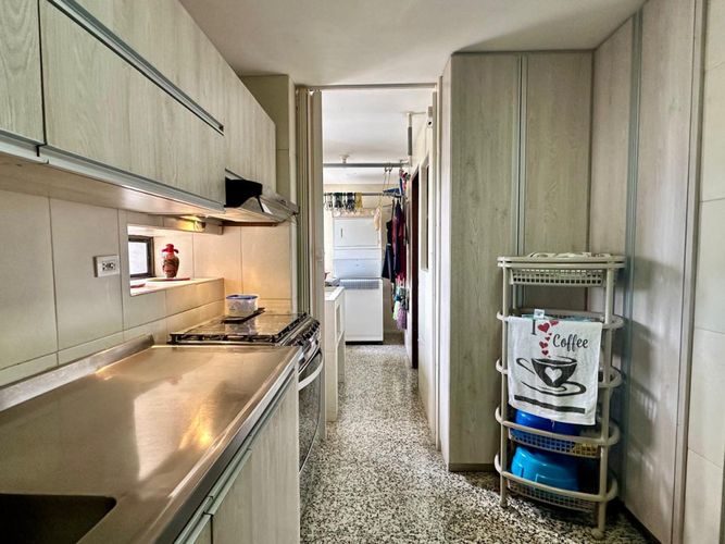 Apartamento de 3 alcobas en venta en Los Cambulos, Cali, 154 m² · foto 12 de 24