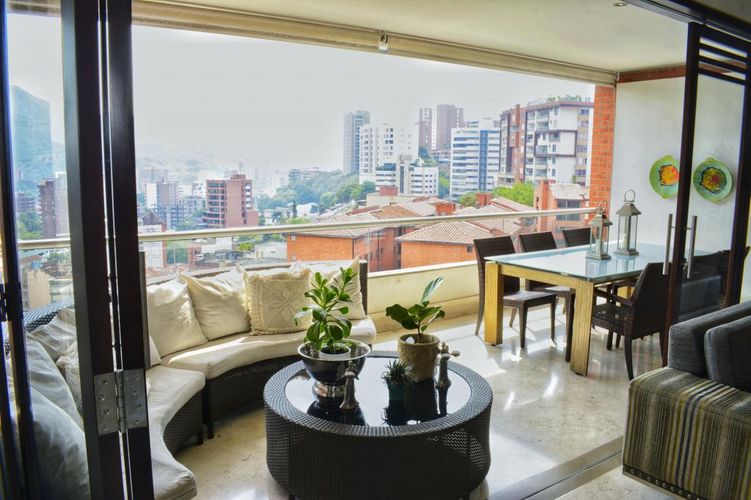 Apartamento de 4 alcobas en venta en Santa Teresita, Cali, 377 m² · foto 4 de 24