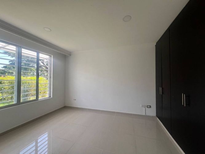 Casa de 4 alcobas en venta en Alfaguara, Jamundí, 218 m² · foto 9 de 24