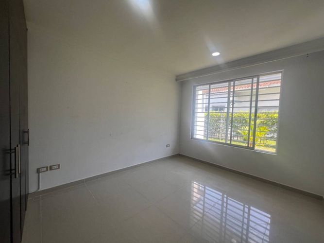 Casa de 4 alcobas en venta en Alfaguara, Jamundí, 218 m² · foto 15 de 24
