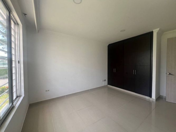 Casa de 4 alcobas en venta en Alfaguara, Jamundí, 218 m² · foto 19 de 24