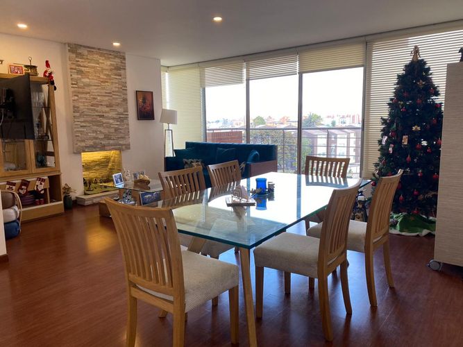 Apartamento de 3 alcobas en venta en Colina Campestre, Bogotá, 87 m² · foto 3 de 24