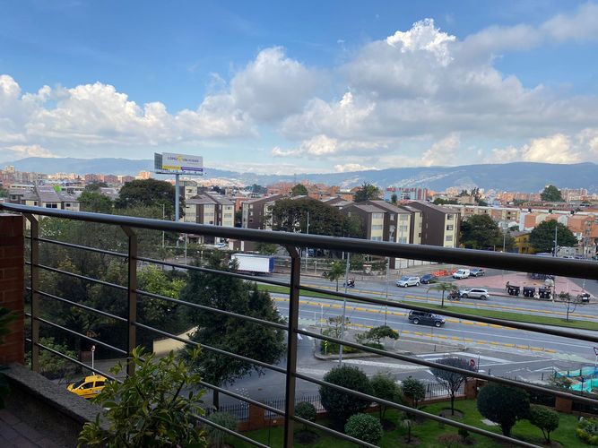 Apartamento de 3 alcobas en venta en Colina Campestre, Bogotá, 87 m² · foto 5 de 24