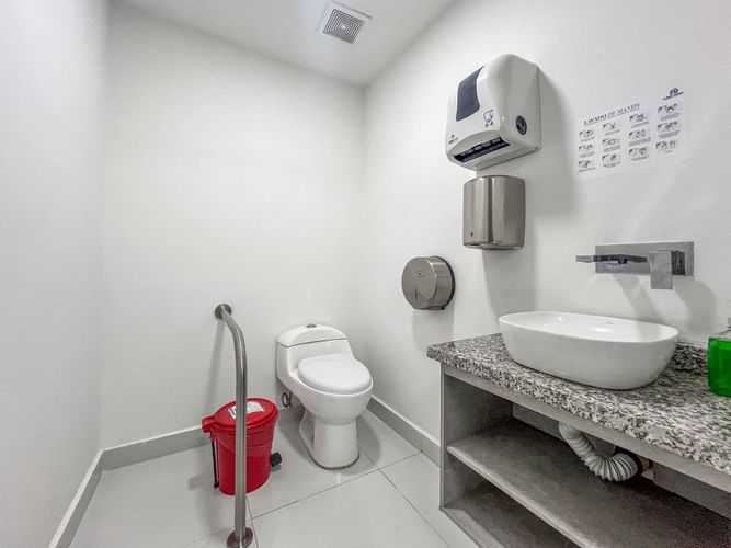 Edificio en venta en Tequendama, Cali, 1181 m² · foto 12 de 24
