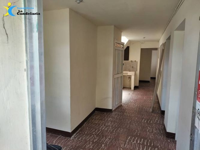 Casa de 2 alcobas en venta en Aranjuez, Medellín, 82 m² · foto 2 de 15