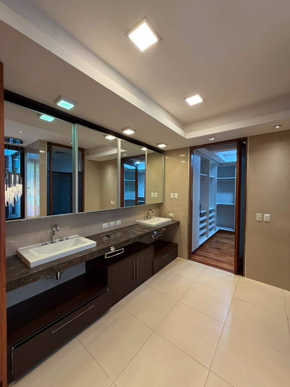 RESIDENCIA DE CATEGORÍA EN ALQUILER — BARRIO SAN CRISTÓBAL — foto 3