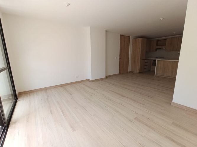 Apartamento de 3 alcobas en arriendo en Camino Verde, Envigado, 74 m² · foto 8 de 14