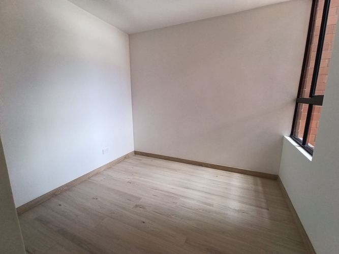 Apartamento de 3 alcobas en arriendo en Camino Verde, Envigado, 74 m² · foto 10 de 14
