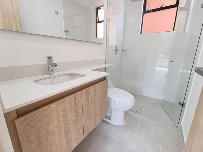 Apartamento de 3 alcobas en arriendo en Camino Verde, Envigado, 74 m² · foto 13 de 14