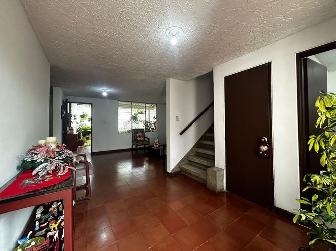 Casa de 4 alcobas en venta en Seminario, Cali, 314 m² · foto 8 de 22