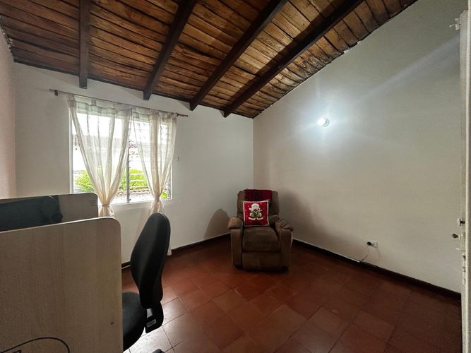 Casa de 4 alcobas en venta en Seminario, Cali, 314 m² · foto 16 de 22