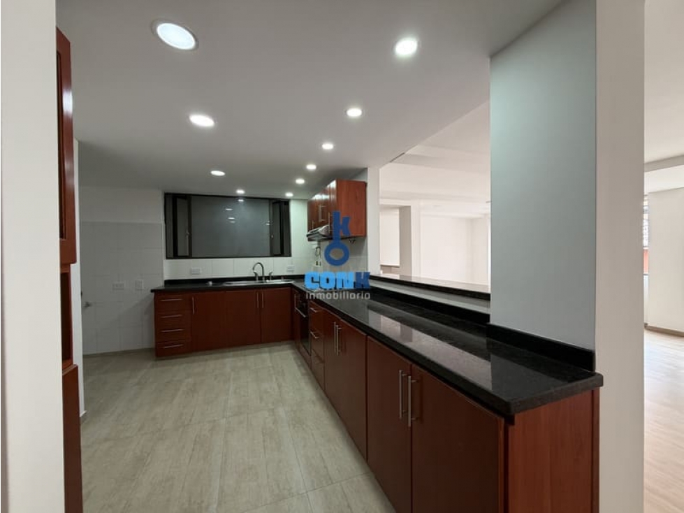 Apartamento en venta en Los Rosales, Bogotá · foto 6 de 18