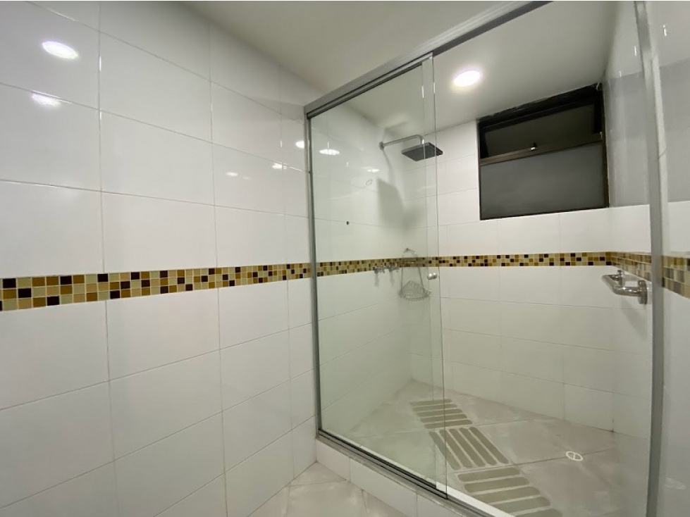 Apartamento en venta en Los Rosales, Bogotá · foto 15 de 18