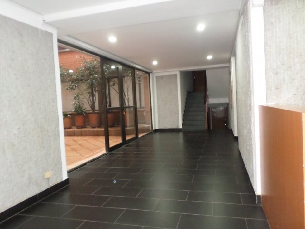 Apartamento en venta en Los Rosales, Bogotá · foto 16 de 18