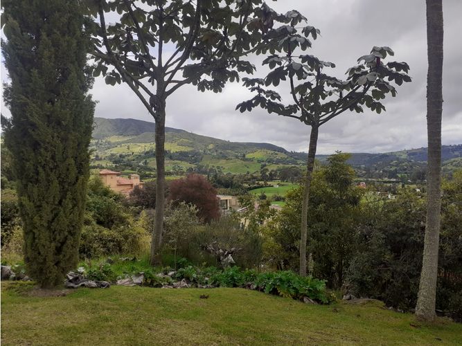 Lote en venta en Valle Alto, La Calera, 2359 m² · foto 2 de 3