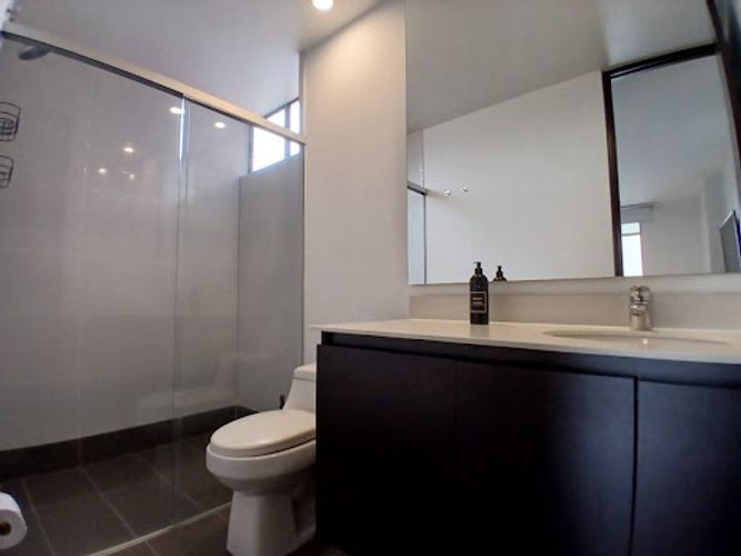 Apartamento de 2 alcobas en arriendo en Castropol, Medellín, 100 m² · foto 10 de 21