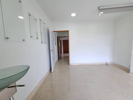 Consultorio en arriendo en Quintas Del Sol De La Mota, Medellín, 26 m² · foto 10 de 12