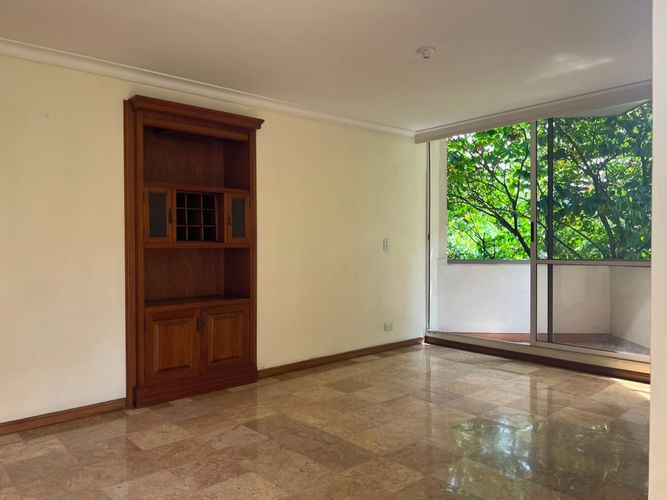 Apartamento de 2 alcobas en arriendo en El Poblado, Medellín, 90 m² · foto 6 de 17