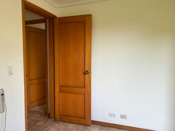 Apartamento de 2 alcobas en arriendo en El Poblado, Medellín, 90 m² · foto 5 de 17