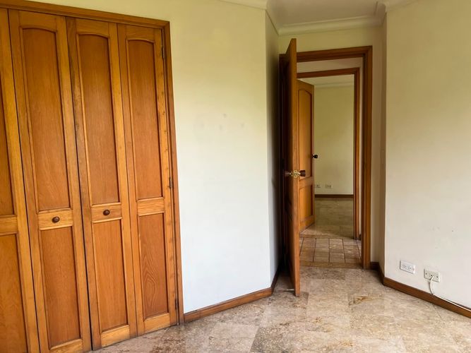 Apartamento de 2 alcobas en arriendo en El Poblado, Medellín, 90 m² · foto 8 de 17