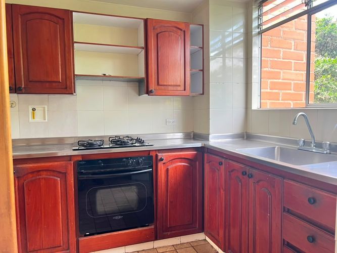 Apartamento de 2 alcobas en arriendo en El Poblado, Medellín, 90 m² · foto 11 de 17