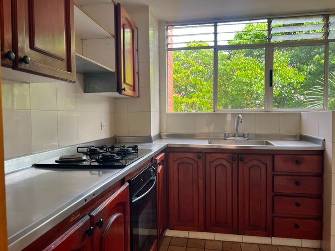 Apartamento de 2 alcobas en arriendo en El Poblado, Medellín, 90 m² · foto 15 de 17