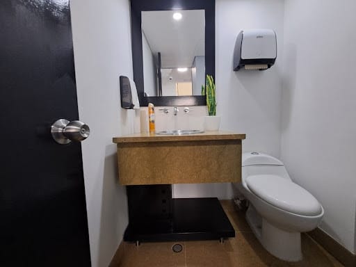 Oficina en arriendo en Astorga, Medellín, 652 m² · foto 14 de 24