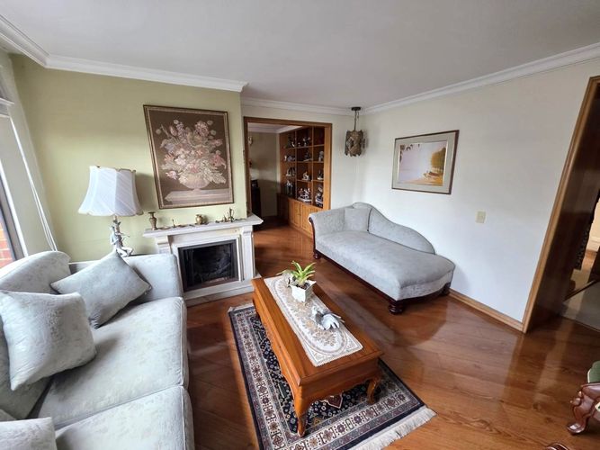 Apartamento en venta en Bella Suiza, Bogotá · foto 2 de 13