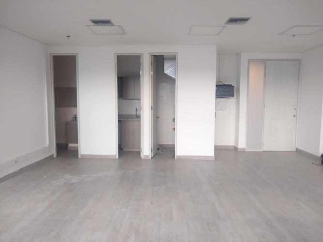 Oficina en arriendo en El Poblado, Medellín, 65 m² · foto 9 de 13