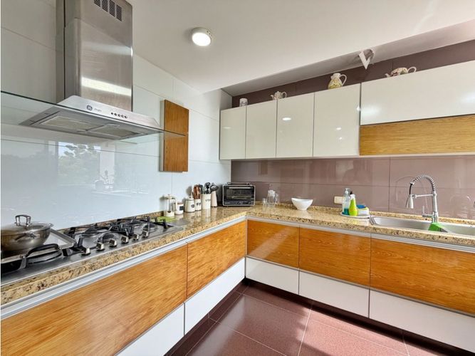 Apartamento de 3 alcobas en venta en Condominio Laguna Club, Cartagena, 159 m² · foto 10 de 24