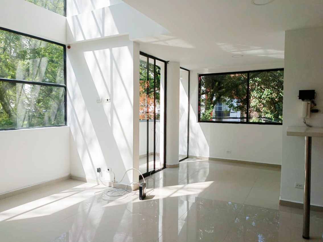 Apartamento en arriendo en Belén, Medellín · foto 2 de 17