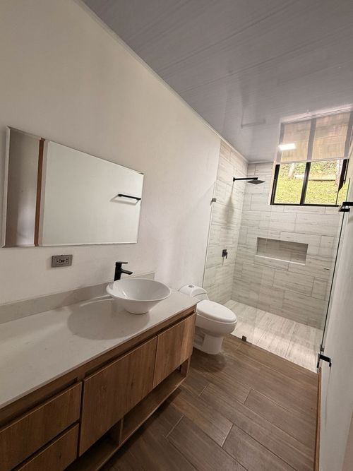 Casa de 3 alcobas en arriendo en El Retiro, 380 m² · foto 19 de 24
