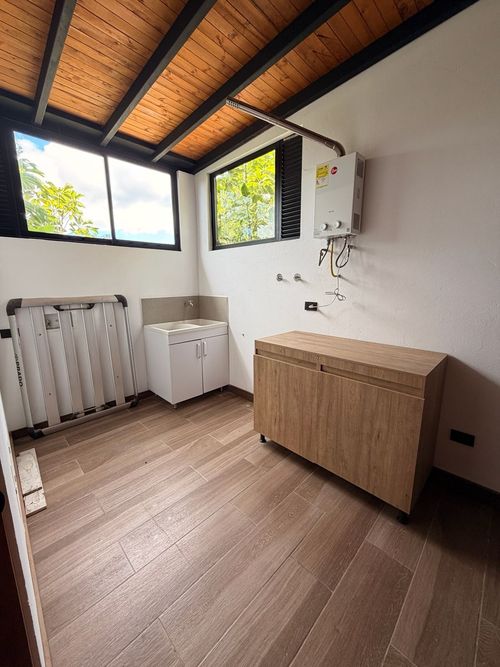 Casa de 3 alcobas en arriendo en El Retiro, 380 m² · foto 10 de 24