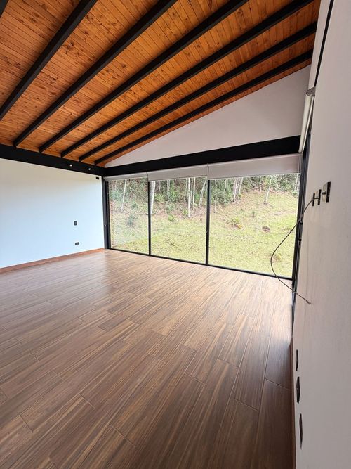 Casa de 3 alcobas en arriendo en El Retiro, 380 m² · foto 24 de 24