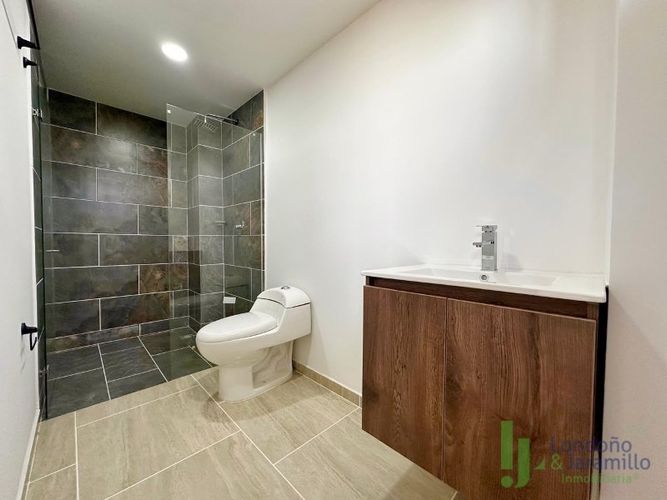 Apartamento de 4 alcobas en venta en Belén Rosales, Medellín, 200 m² · foto 8 de 20