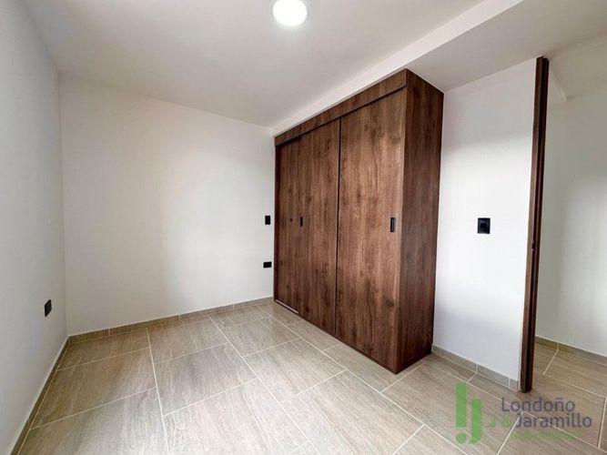 Apartamento de 4 alcobas en venta en Belén Rosales, Medellín, 200 m² · foto 11 de 20