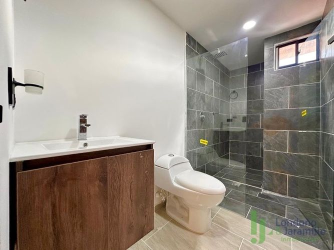 Apartamento de 4 alcobas en venta en Belén Rosales, Medellín, 200 m² · foto 16 de 20