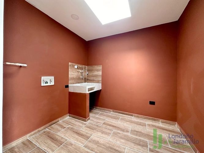 Apartamento de 4 alcobas en venta en Belén Rosales, Medellín, 200 m² · foto 19 de 20